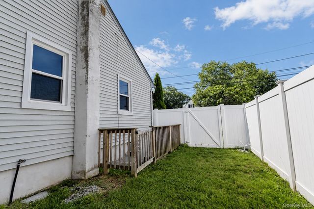 132 48th Street, Lindenhurst, NY 11757