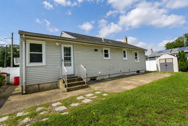 132 48th Street, Lindenhurst, NY 11757
