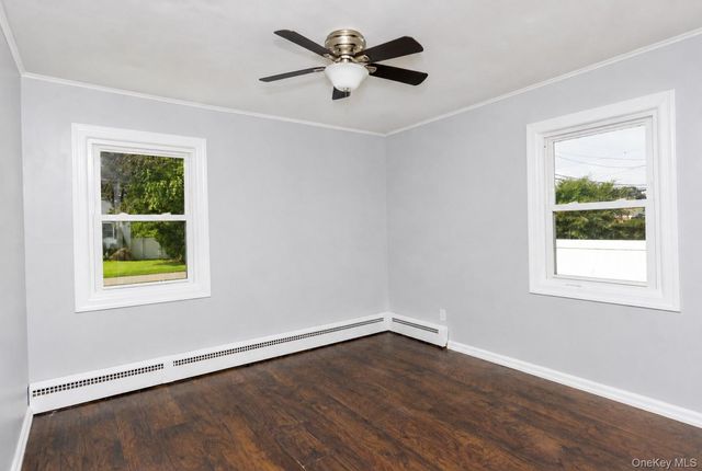 132 48th Street, Lindenhurst, NY 11757