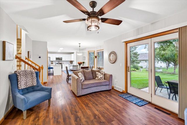 509 Meadow View Lane, Deforest, WI 53532