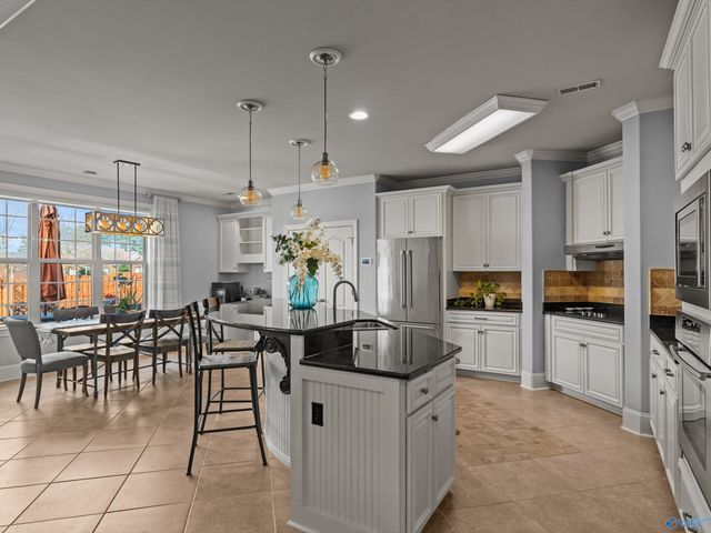 107 Meadowglen Drive NW, Madison, AL 35757