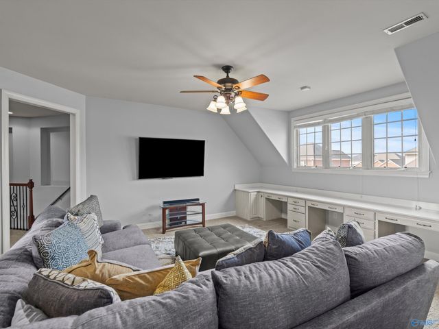 107 Meadowglen Drive NW, Madison, AL 35757