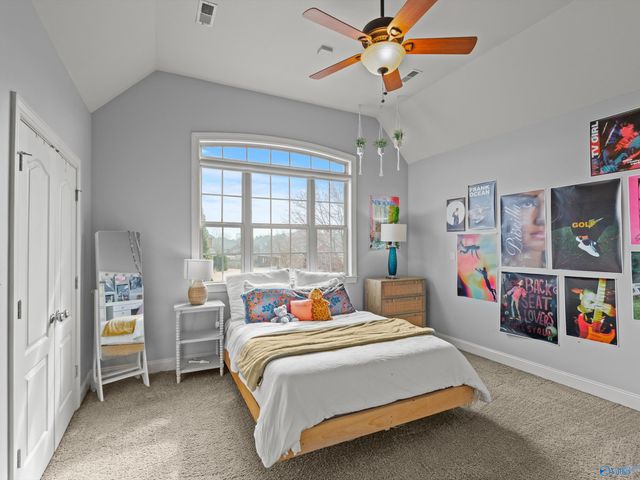 107 Meadowglen Drive NW, Madison, AL 35757