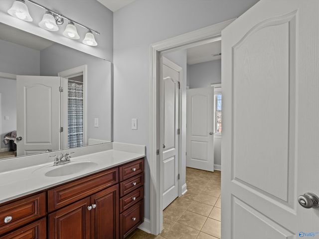 107 Meadowglen Drive NW, Madison, AL 35757