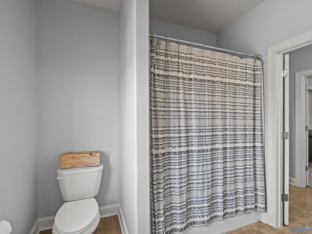 107 Meadowglen Drive NW, Madison, AL 35757