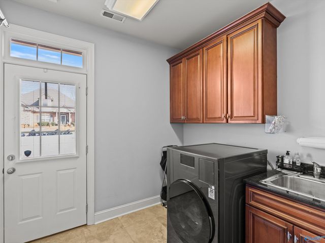 107 Meadowglen Drive NW, Madison, AL 35757