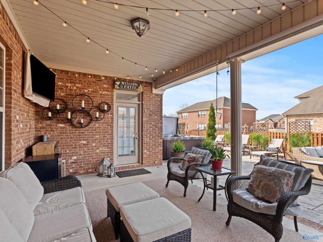 107 Meadowglen Drive NW, Madison, AL 35757