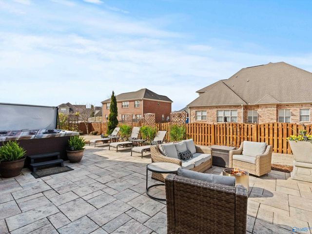 107 Meadowglen Drive NW, Madison, AL 35757