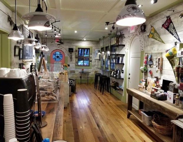 201 N Mill Street, Northport, MI 49670