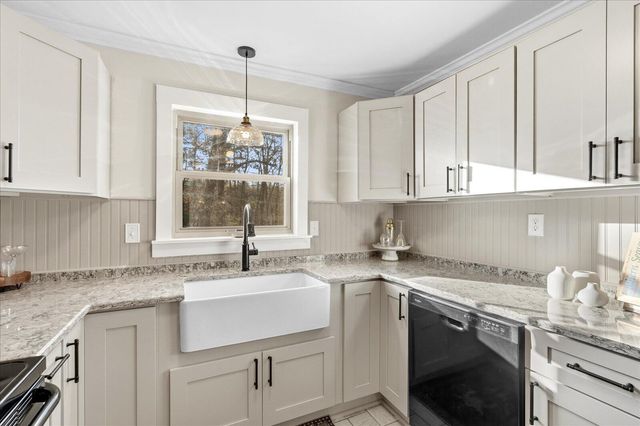 215 Waheela Drive, Chattanooga, TN 37404