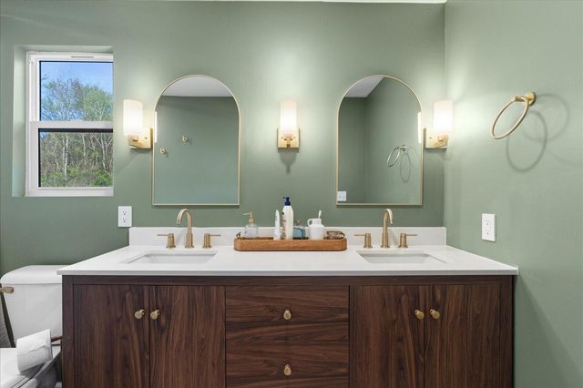 215 Waheela Drive, Chattanooga, TN 37404