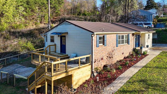 215 Waheela Drive, Chattanooga, TN 37404