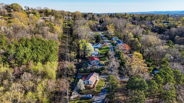 215 Waheela Drive, Chattanooga, TN 37404