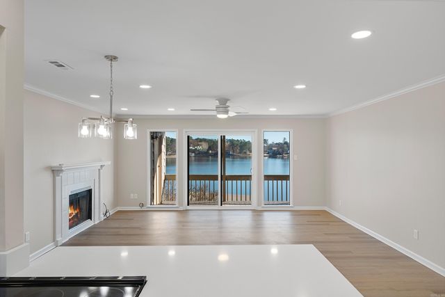 250 Grand Isle Dr Apt 3C, Hot Springs, AR 71913