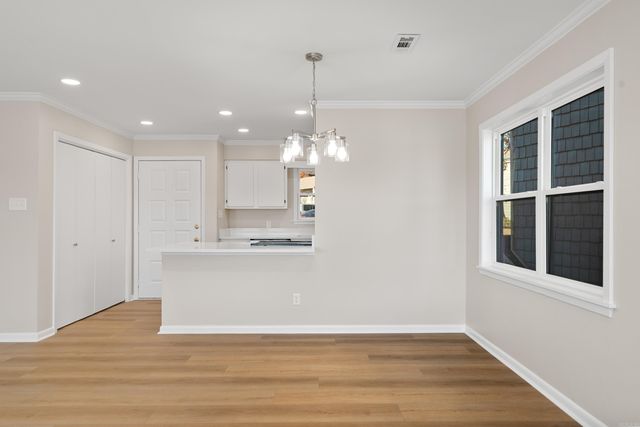 250 Grand Isle Dr Apt 3C, Hot Springs, AR 71913