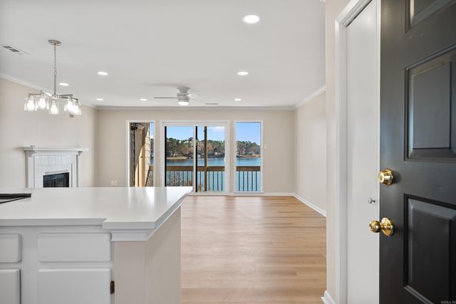 250 Grand Isle Dr Apt 3C, Hot Springs, AR 71913