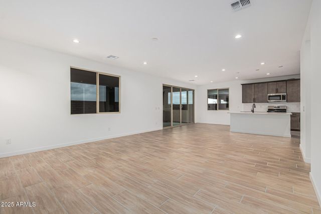 8722 S 170TH Avenue, Goodyear, AZ 85338