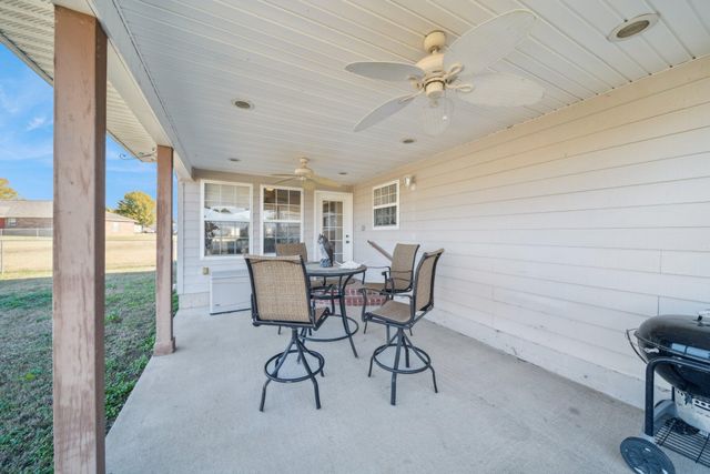 62450 E 269 Court, Grove, OK 74344