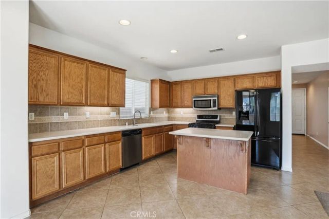 19845 Silverwood Drive, Lake Elsinore, CA 92530