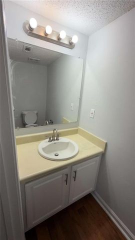 228 Inverness Trace, Riverdale, GA 30274