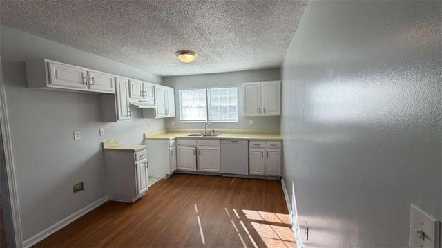 228 Inverness Trace, Riverdale, GA 30274