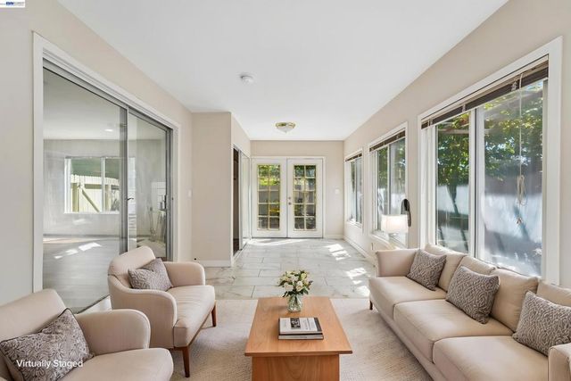 370 Stageline Dr, Vallejo, CA 94591
