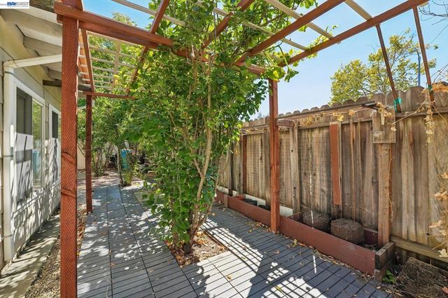 370 Stageline Dr, Vallejo, CA 94591