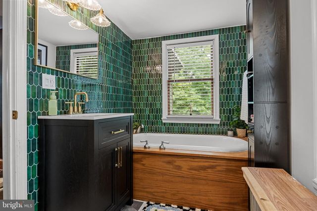 225 VAN KIRK ST, Beverly, NJ 08010