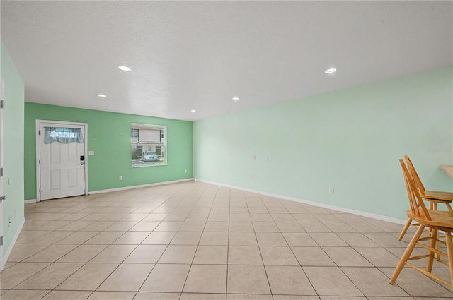 2106 PINE CHACE COURT, Tampa, FL 33613