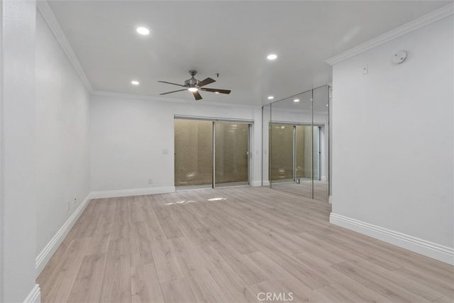 200 Pacific Coast Highway 137, Huntington Beach, CA 92648