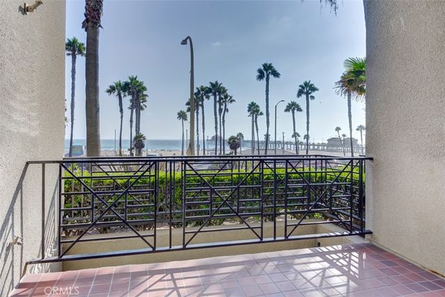 200 Pacific Coast Highway 137, Huntington Beach, CA 92648