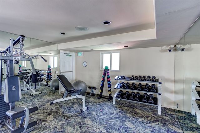 200 Pacific Coast Highway 137, Huntington Beach, CA 92648