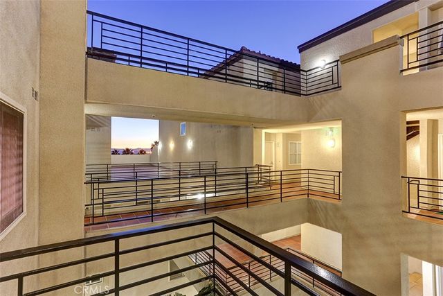 200 Pacific Coast Highway 137, Huntington Beach, CA 92648