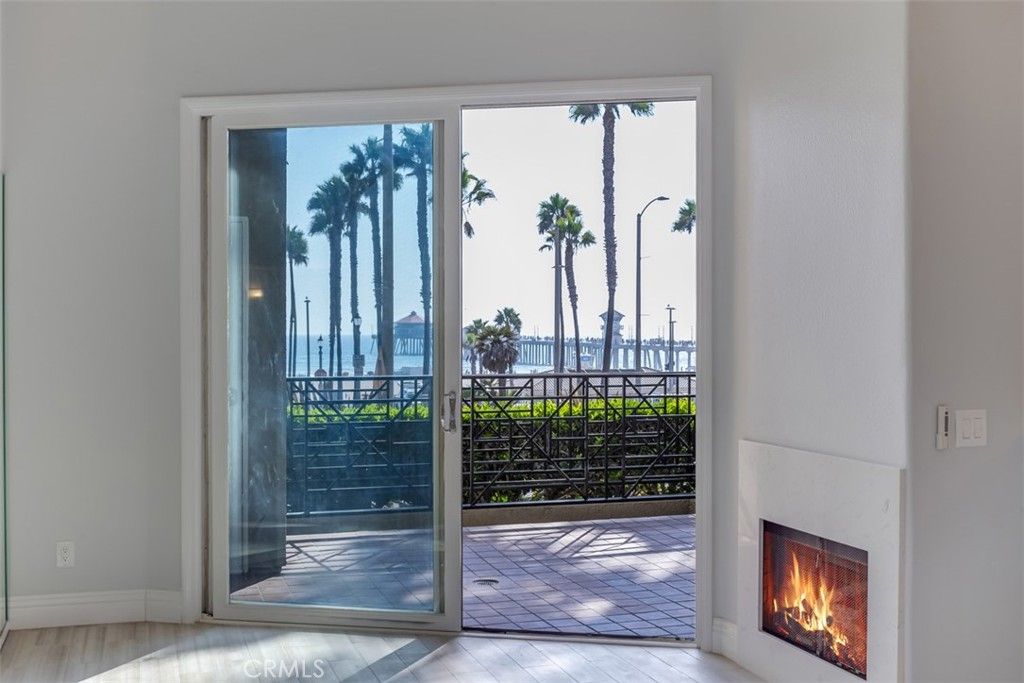 200 Pacific Coast Highway 137, Huntington Beach, CA 92648
