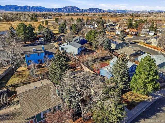 385 Lilac Cir, Louisville, CO 80027