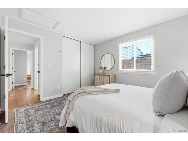 385 Lilac Cir, Louisville, CO 80027