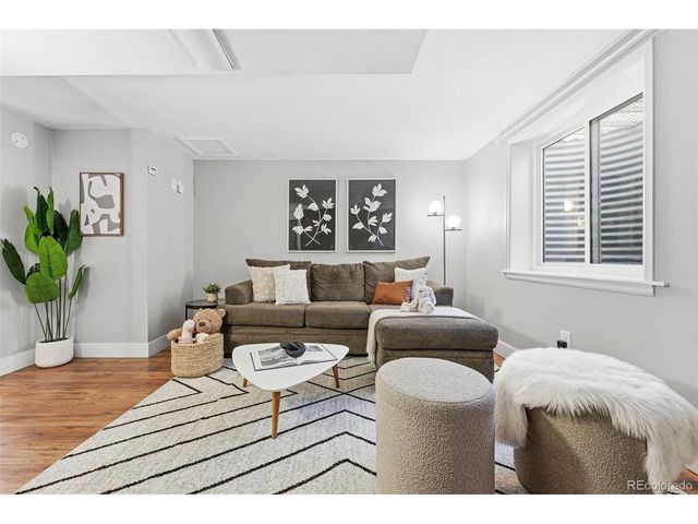 385 Lilac Cir, Louisville, CO 80027