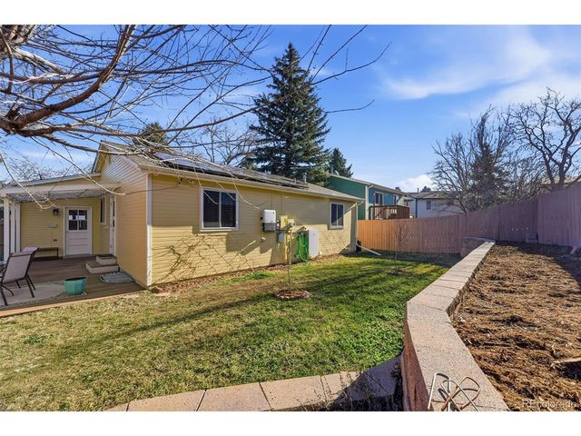 385 Lilac Cir, Louisville, CO 80027