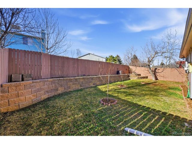 385 Lilac Cir, Louisville, CO 80027