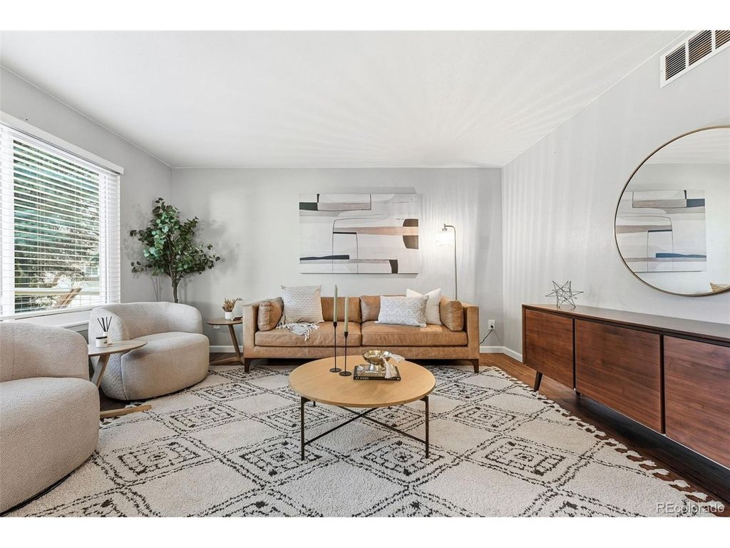 385 Lilac Cir, Louisville, CO 80027