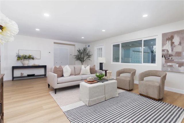 4166 Strong St, Riverside, CA 92501