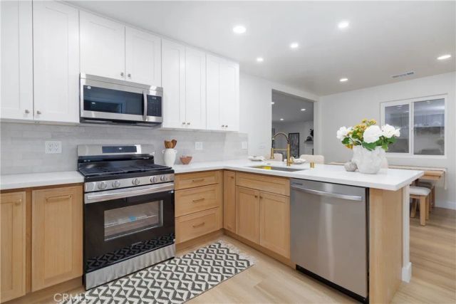 4166 Strong St, Riverside, CA 92501