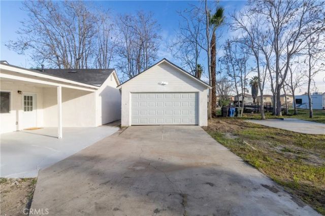 4166 Strong St, Riverside, CA 92501