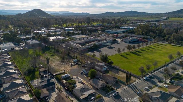 4166 Strong St, Riverside, CA 92501