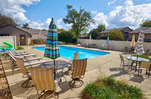 2313 Glenwood Drive 6, Des Moines, IA 50321