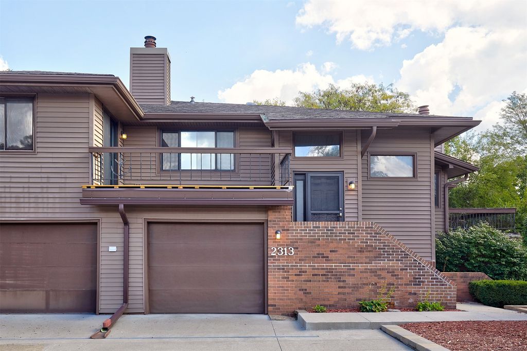 2313 Glenwood Drive 6, Des Moines, IA 50321
