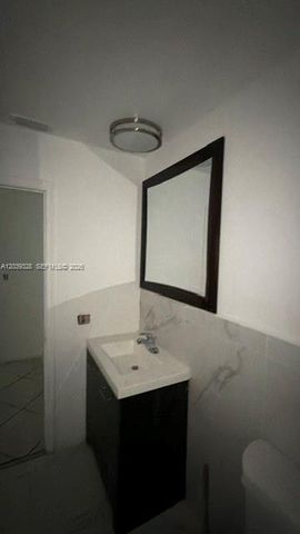 2128 Roosevelt St 3, Hollywood, FL 33020