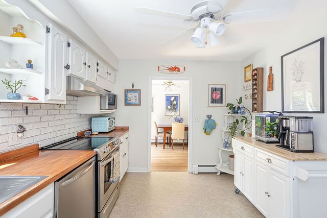 49 Evergreen Drive, Portsmouth, RI 02871