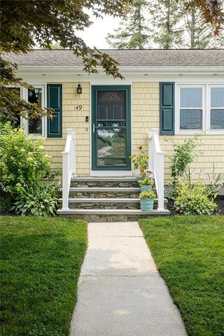 49 Evergreen Drive, Portsmouth, RI 02871