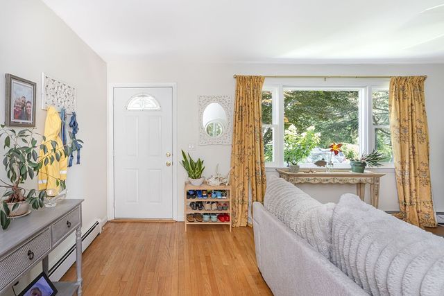 49 Evergreen Drive, Portsmouth, RI 02871